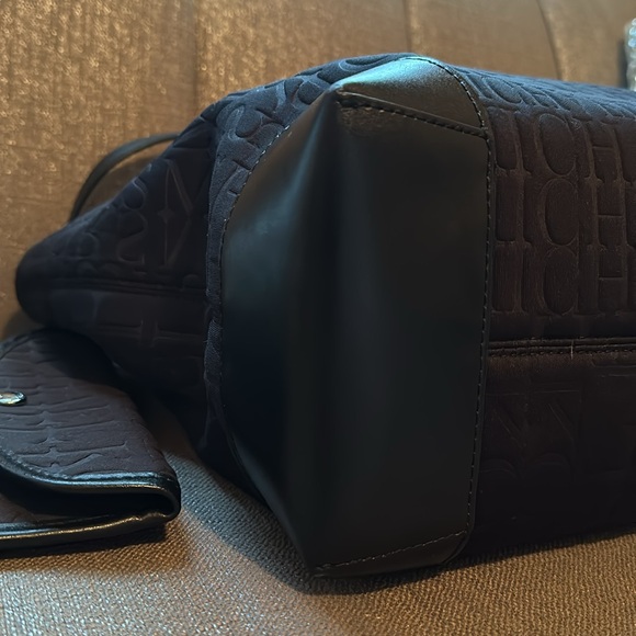 Michael Kors Tote - Picture 10 of 11